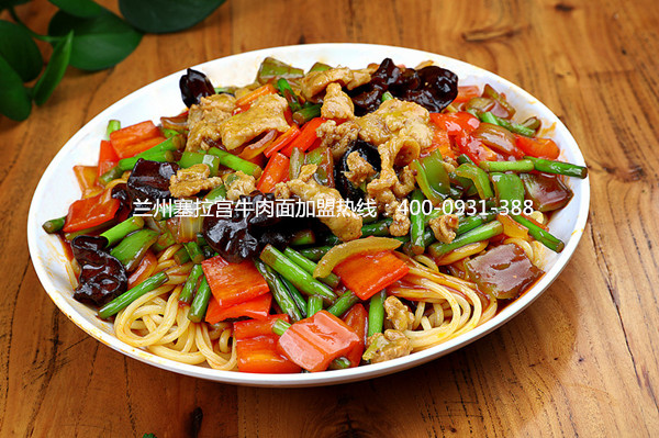 蘭州牛肉面加盟，讓地道的傳統(tǒng)美食走向**