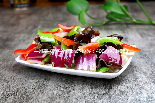 蘭州牛肉面加盟是對(duì)未來(lái)的一份投資，選對(duì)品牌很重要